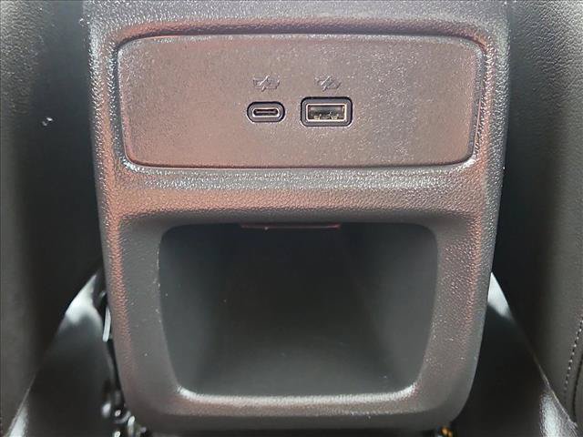 Used 2026 Chevrolet Trax LT FWD image 16