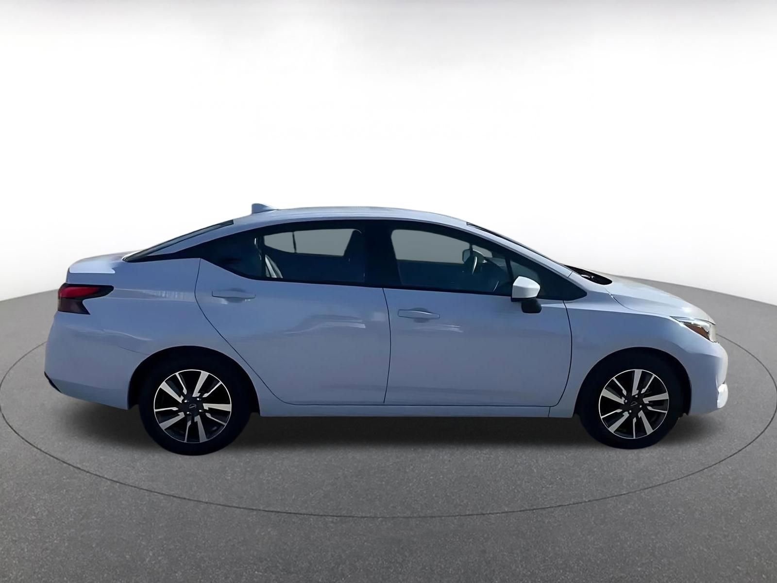 Used 2025 Nissan Versa SV image 16