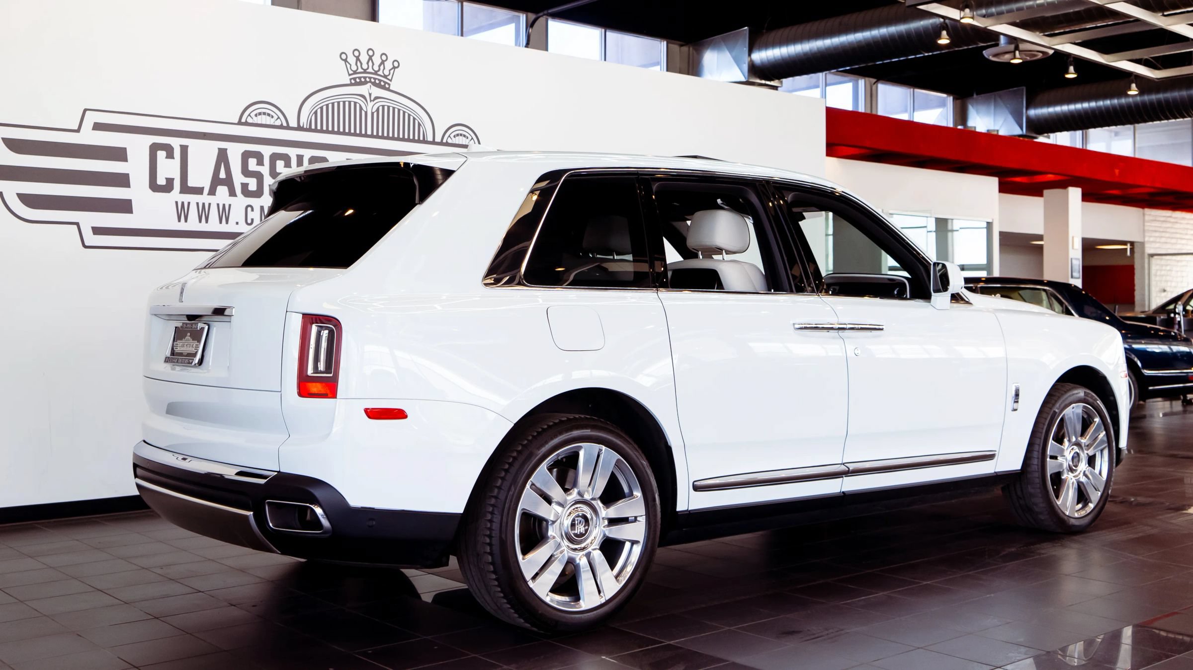 Used 2019 Rolls-Royce Cullinan AWD/4WD image 5