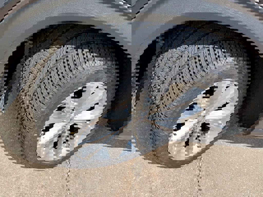 Used 2021 Ford Explorer Platinum w/ Equipment Group 601A AWD/4WD image 40