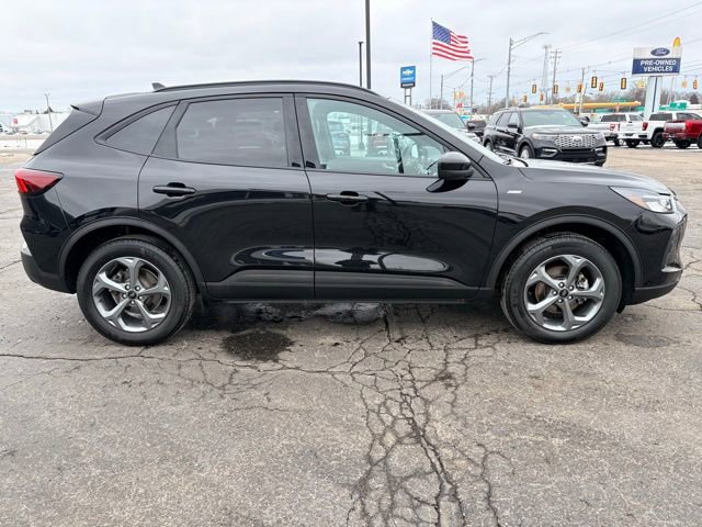 Used 2025 Ford Escape ST-Line Select image 8