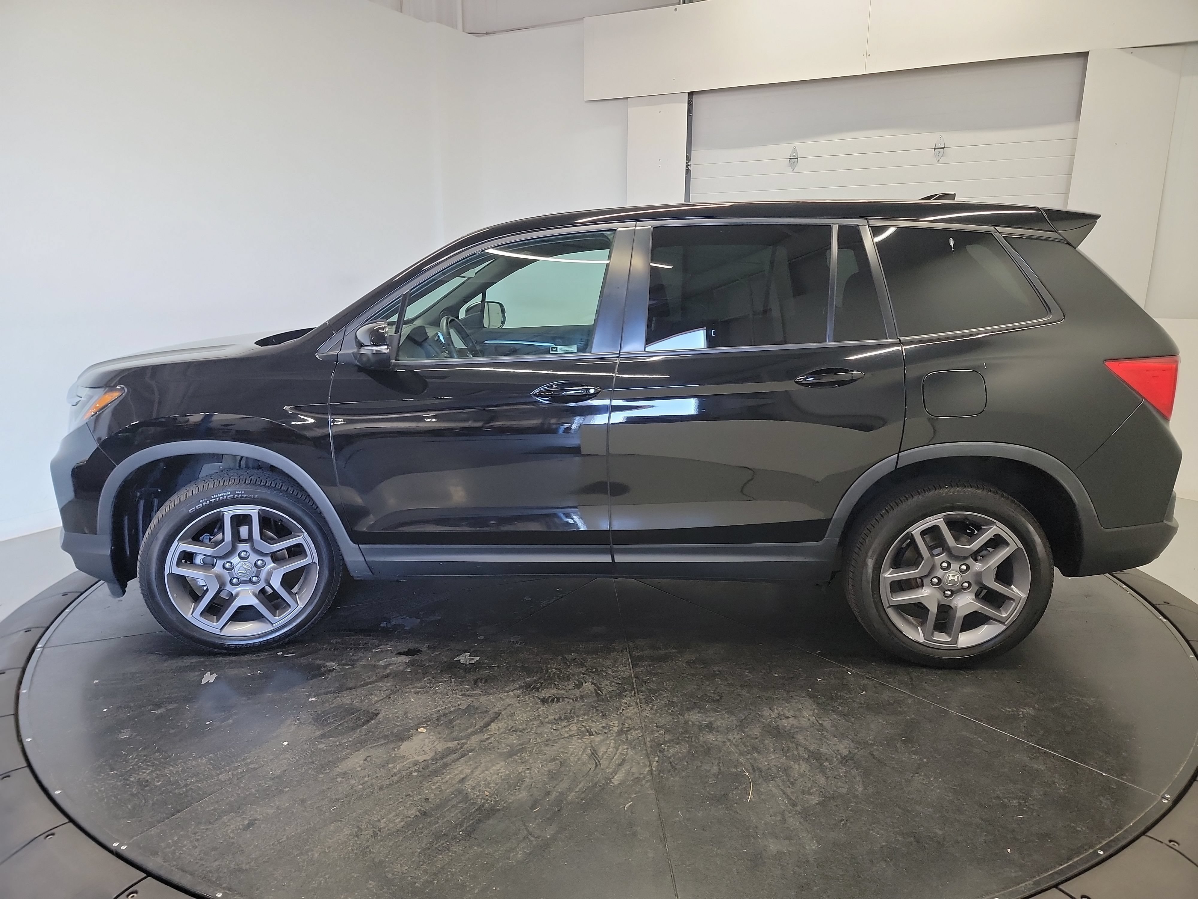 Used 2023 Honda Passport EX-L image 5