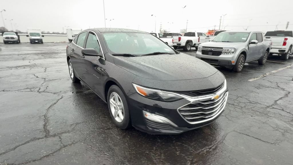 Used 2023 Chevrolet Malibu LS w/ LPO, Floor Liner Package FWD image 2