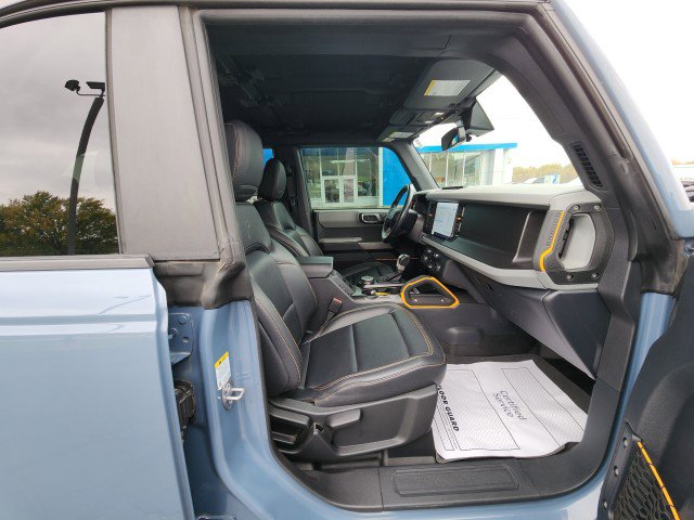 Used 2023 Ford Bronco Badlands image 14