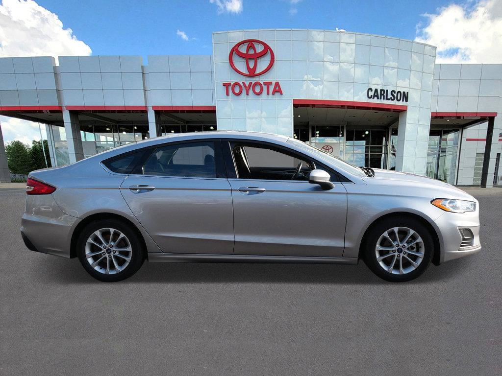 Used 2020 Ford Fusion SE FWD image 4