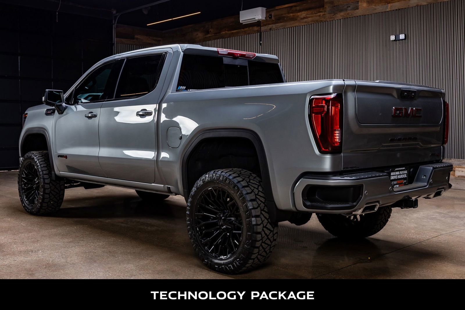 Used 2025 GMC Sierra 1500 AT4 w/ AT4 Premium Package image 7