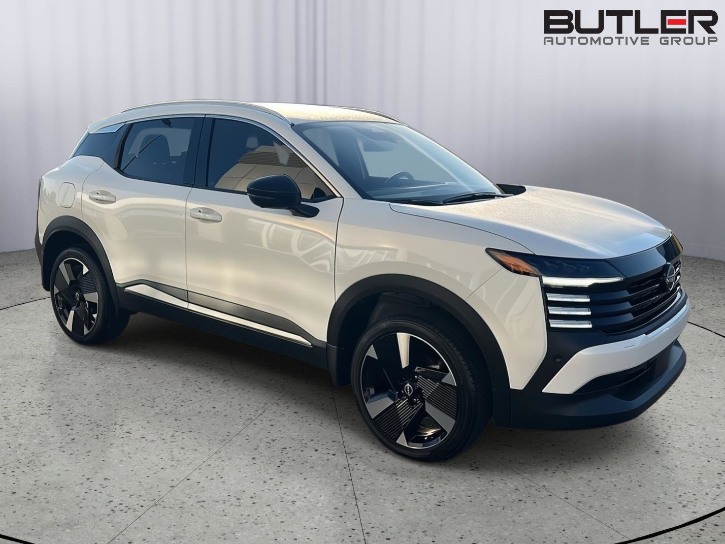 Used 2026 Nissan Kicks SR image 8