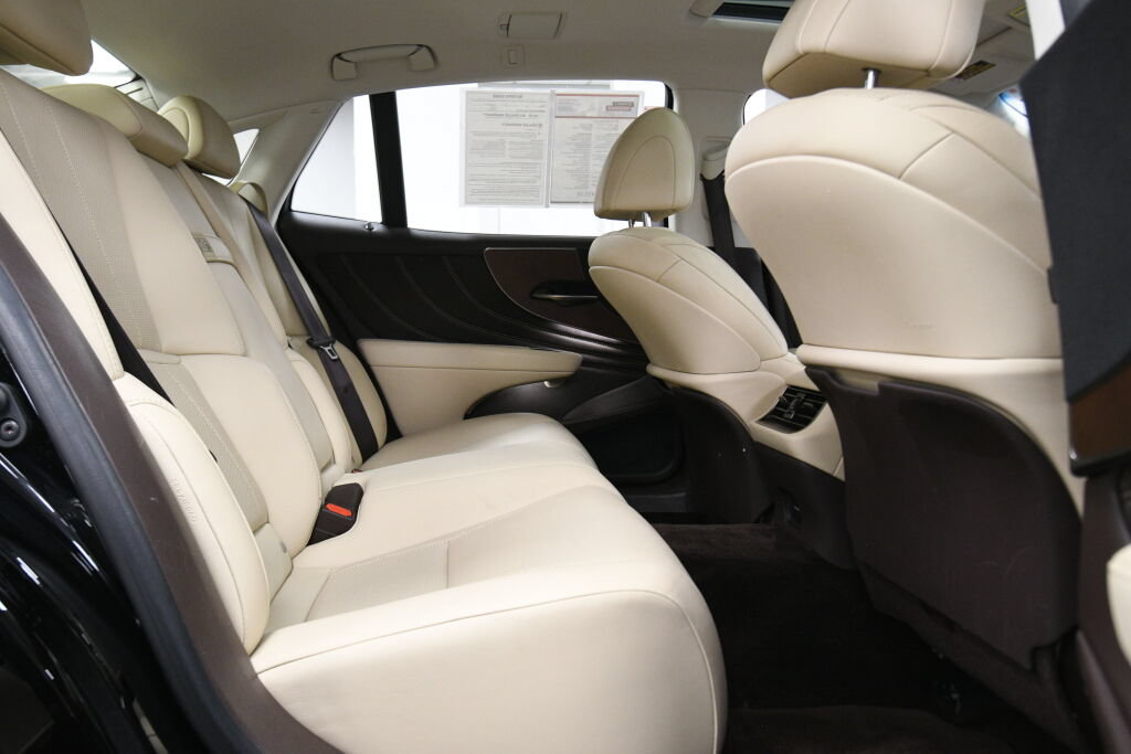 Used 2019 Lexus LS 500 AWD w/ Accessory Package (Z2) image 25