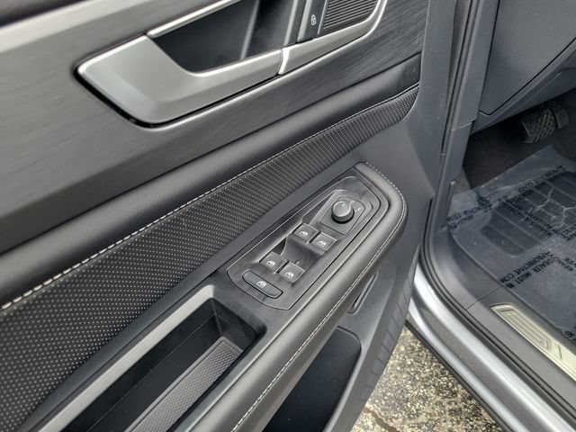 Used 2026 Volkswagen Atlas Cross Sport SE FWD image 16