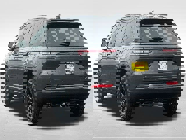 New 2026 Jeep Grand Cherokee Altitude image 8