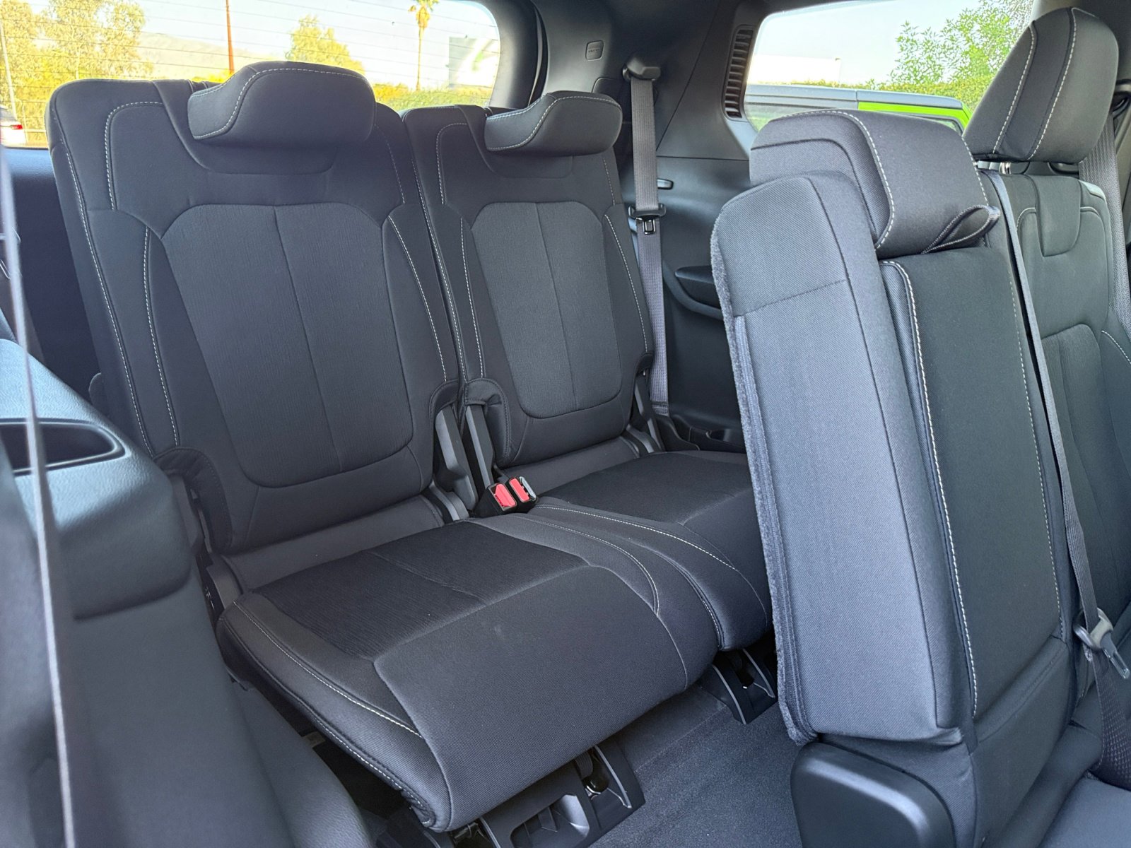 New 2025 Jeep Grand Cherokee L Laredo w/ Luxury Tech Group I image 25