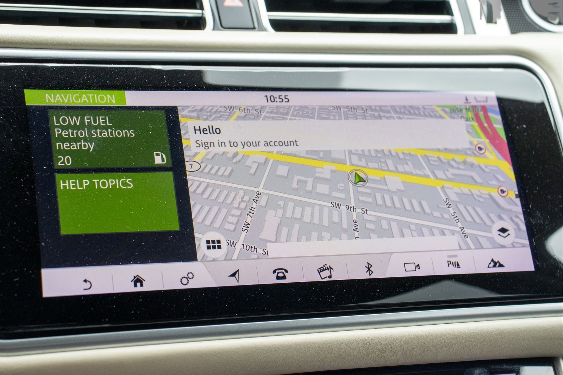 Used 2018 Land Rover Range Rover HSE image 33