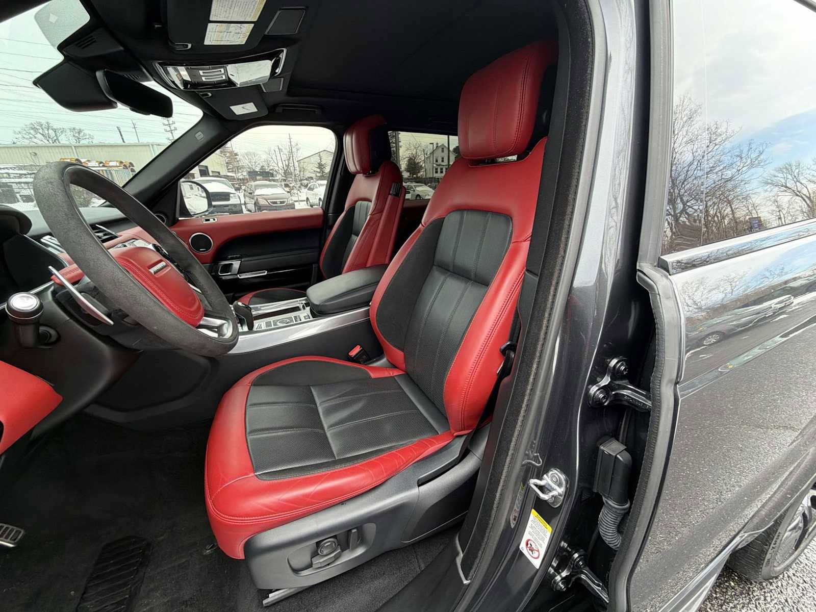 Used 2020 Land Rover Range Rover Sport HST image 21