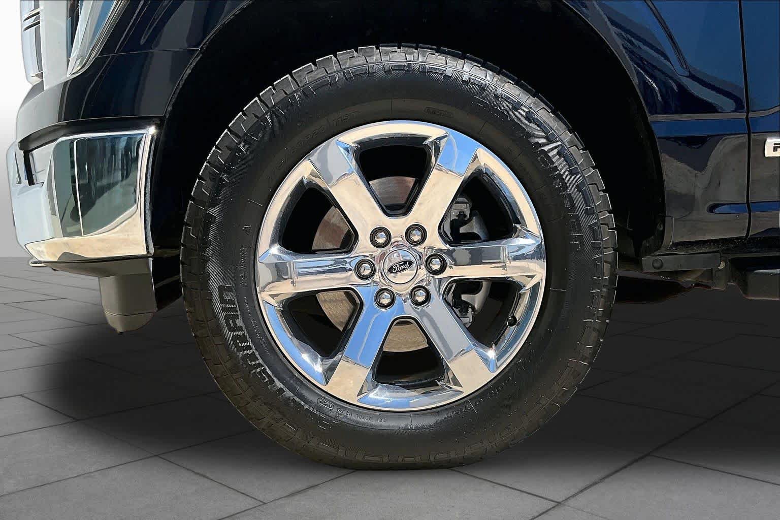 Used 2021 Ford F150 Lariat w/ Equipment Group 502A High AWD/4WD image 11