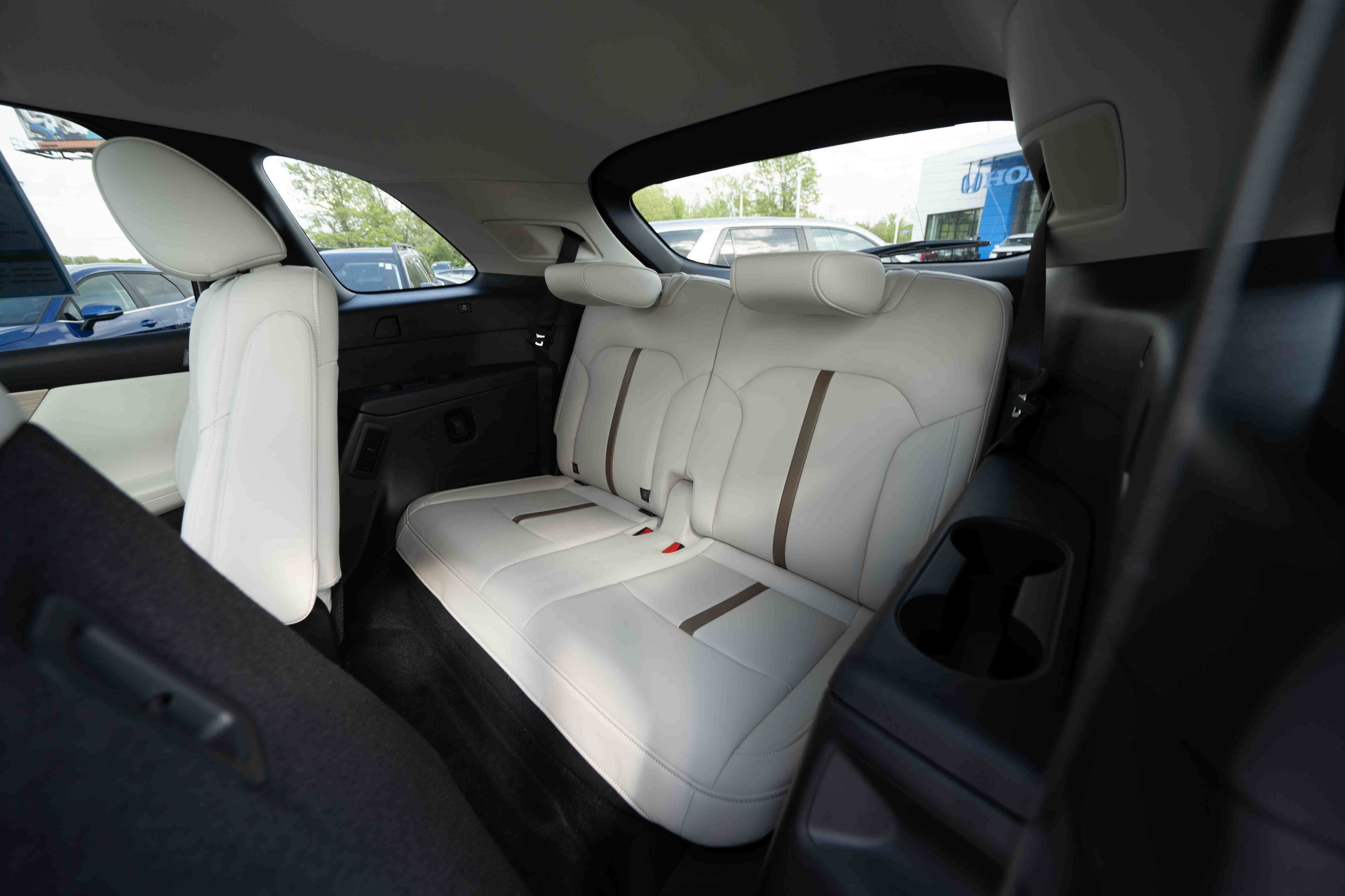 Used 2024 MAZDA CX-90 3.3 Turbo S w/ Premium Package AWD/4WD image 24