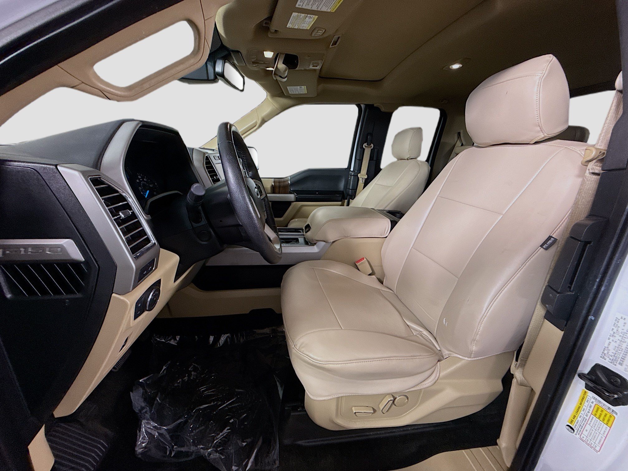 Used 2015 Ford F150 Lariat w/ Equipment Group 502A Luxury AWD/4WD image 22