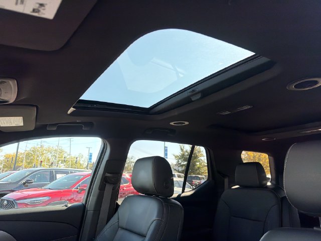 Used 2023 Chevrolet Traverse LT w/ LT Premium Package AWD/4WD image 25