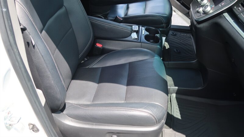 Used 2017 Toyota Sienna SE Premium FWD image 28