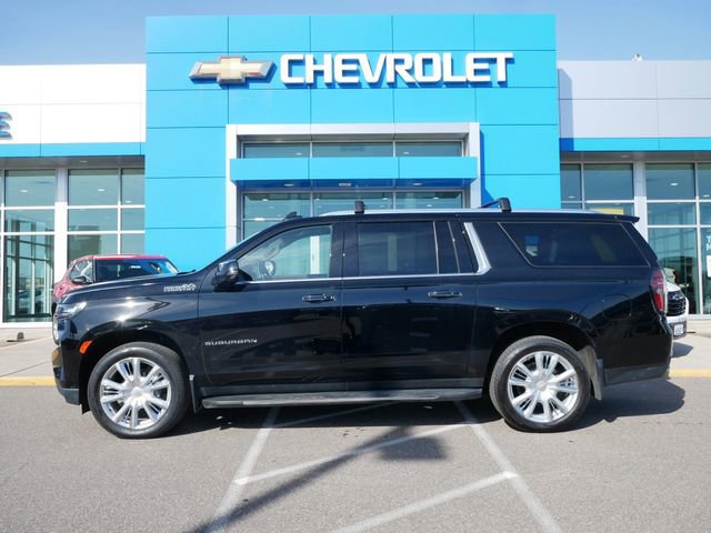 Used 2024 Chevrolet Suburban High Country AWD/4WD image 4