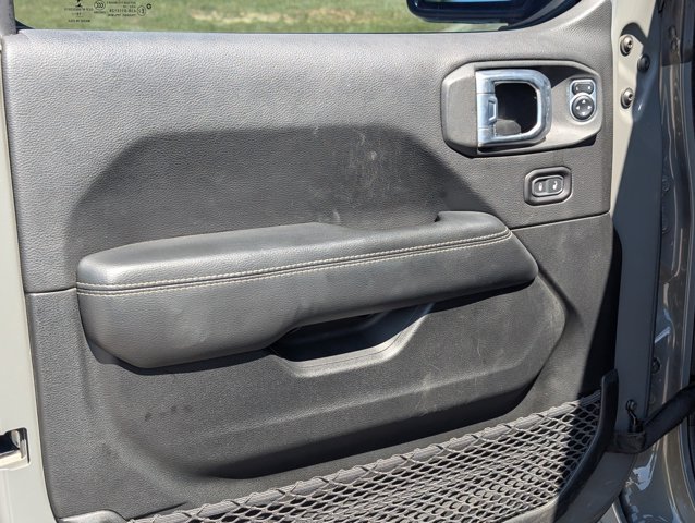Used 2020 Jeep Wrangler Unlimited Sahara AWD/4WD image 15