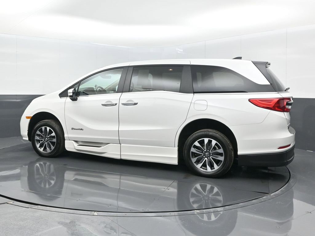 Used 2024 Honda Odyssey EX-L image 13