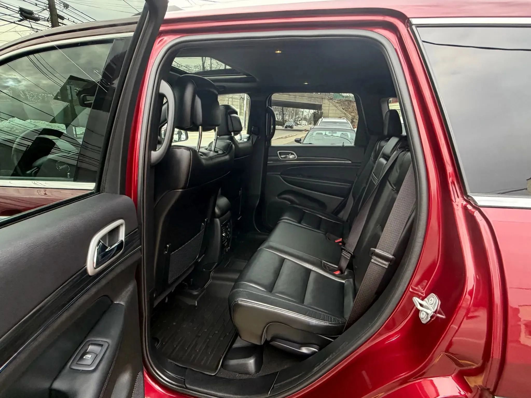 Used 2021 Jeep Grand Cherokee Limited image 28