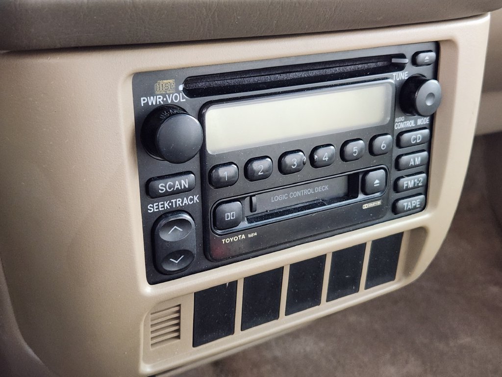 Used 2002 Toyota Sienna CE FWD image 24