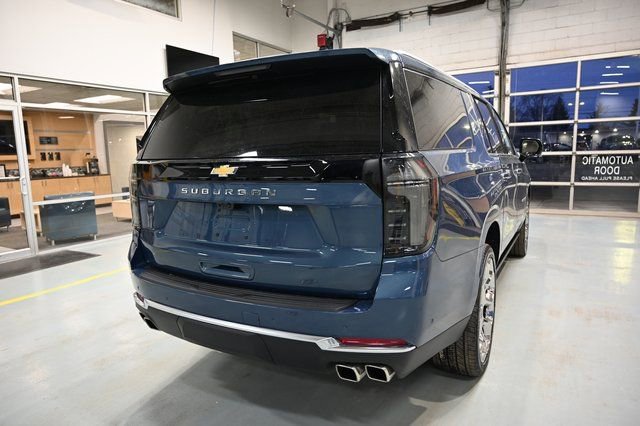 New 2026 Chevrolet Suburban High Country w/ LPO, Chrome Package AWD/4WD image 5