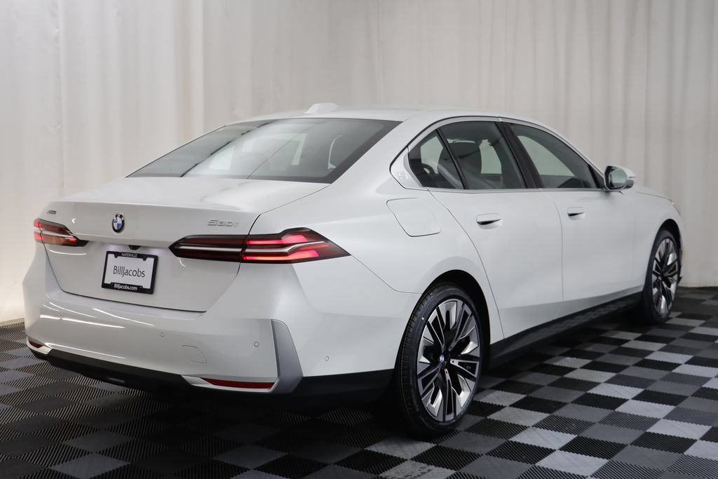 New 2026 BMW 530i xDrive w/ Premium Package AWD/4WD image 18