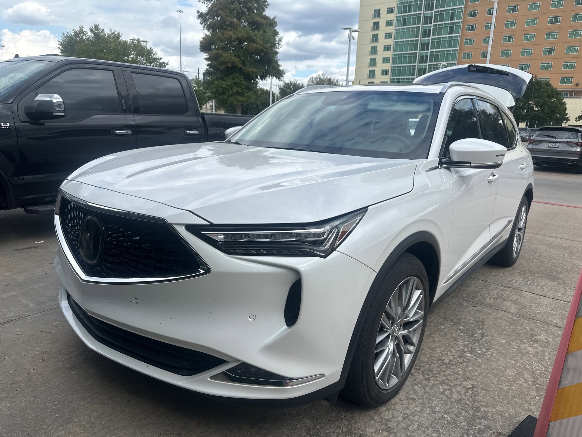 Used 2023 Acura MDX SH-AWD w/ Advance Package