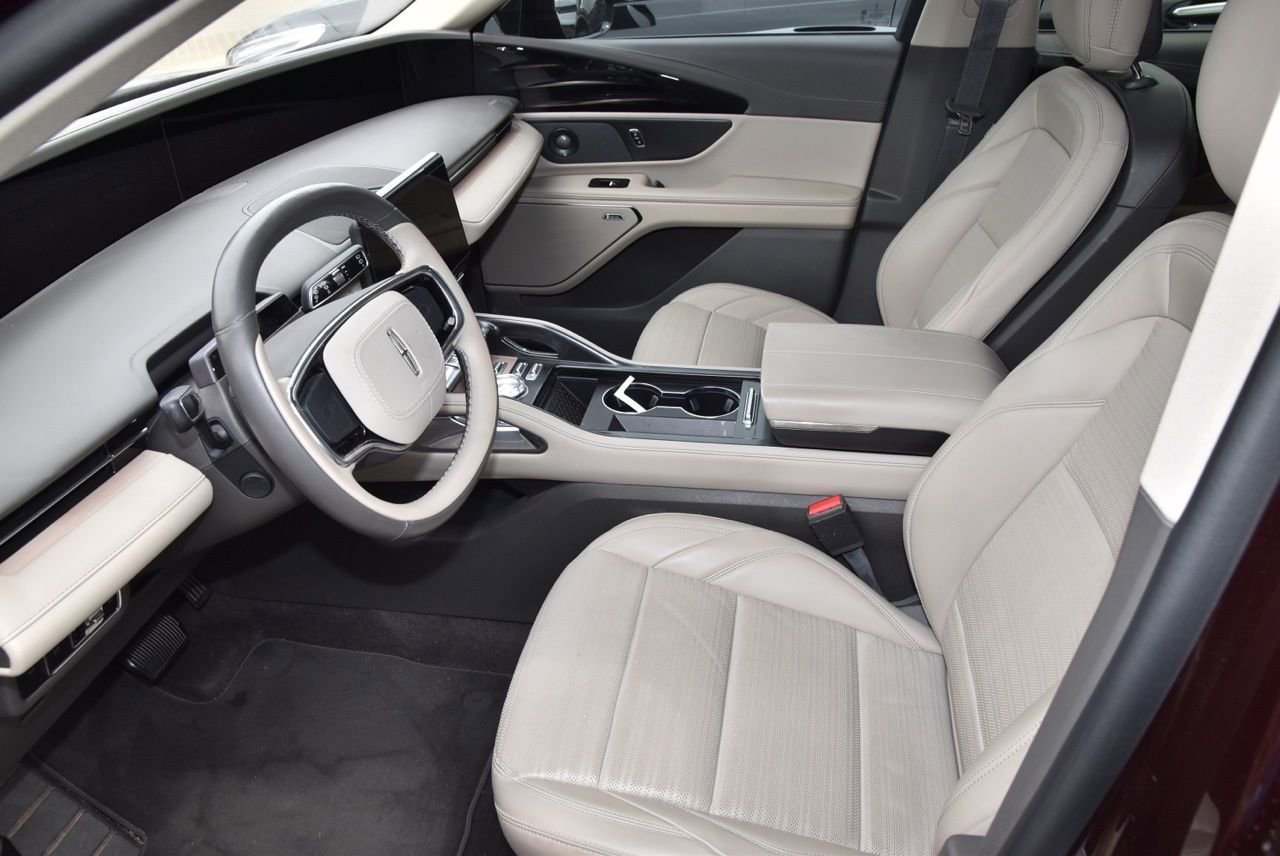 Certified 2024 Lincoln Nautilus Reserve w/ Equipment Group 202A AWD/4WD image 10