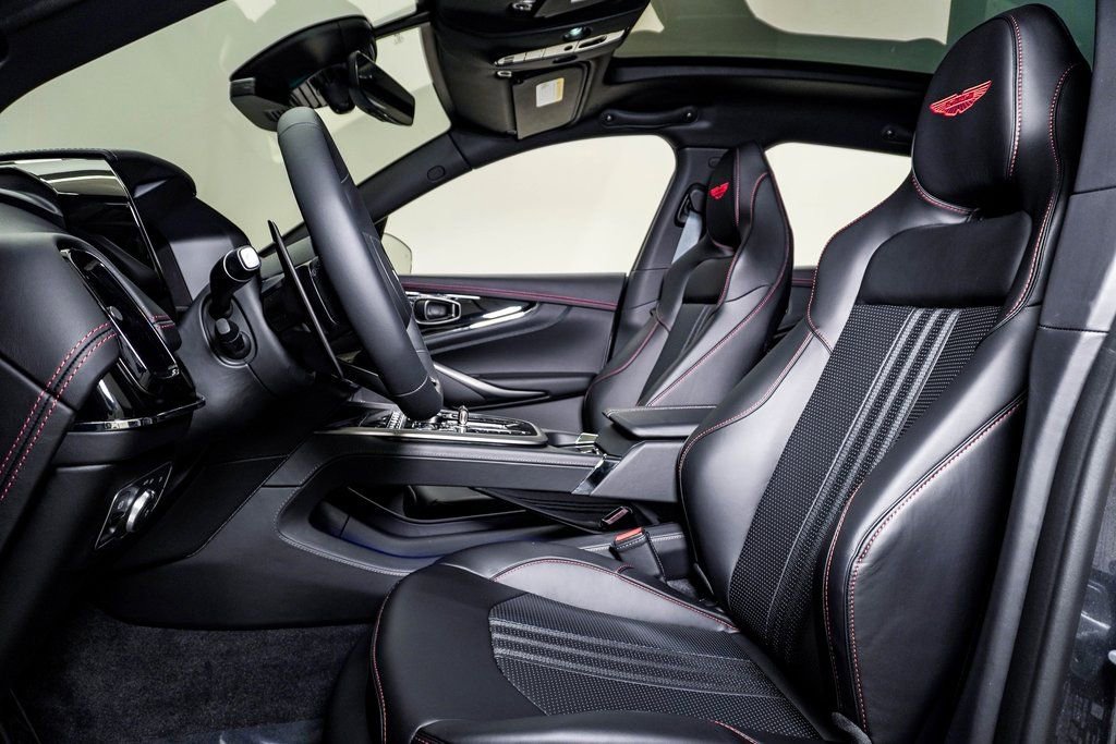 New 2026 Aston Martin DBX 707 image 21