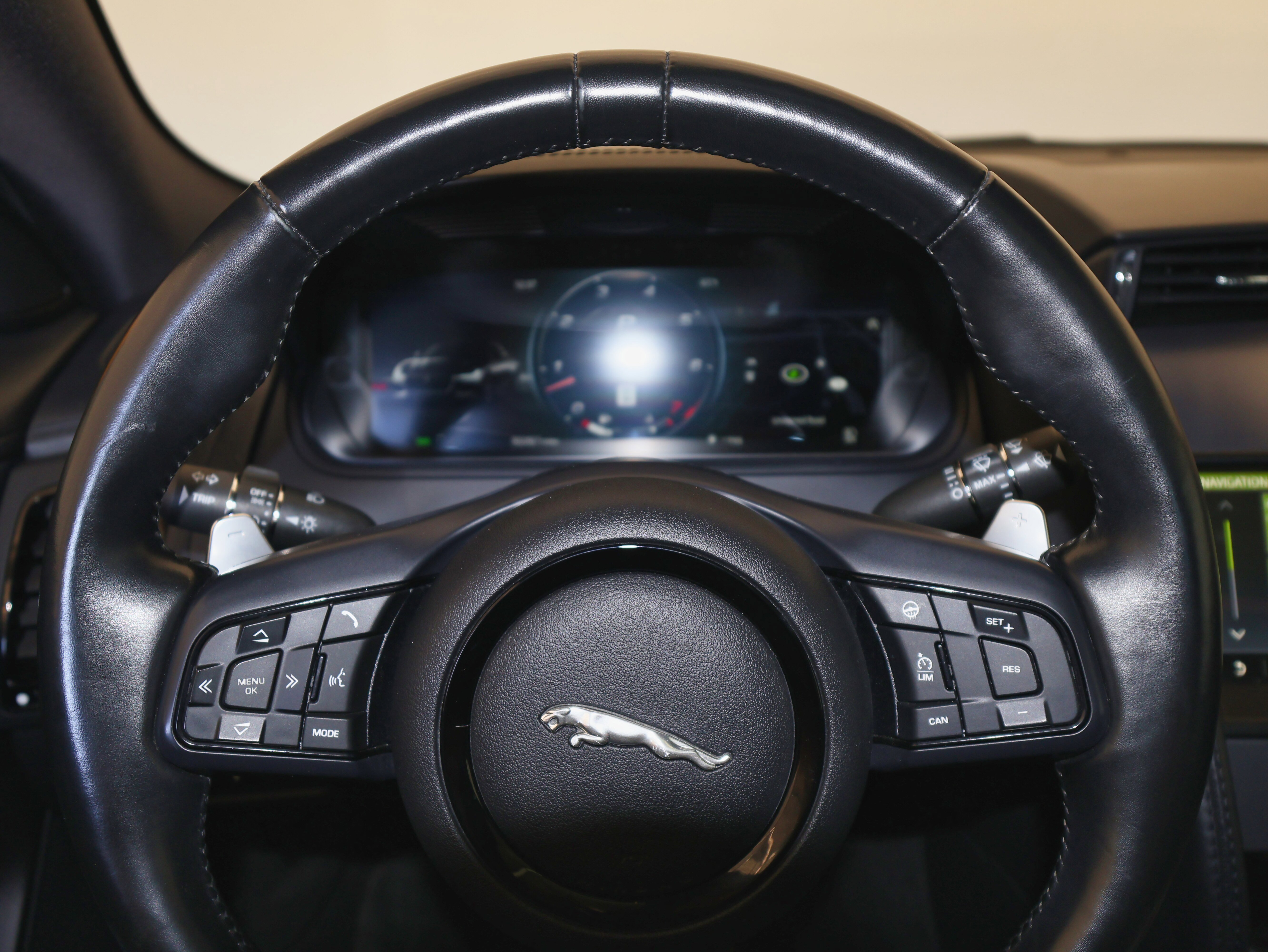 Used 2021 Jaguar F-TYPE R-Dynamic image 34