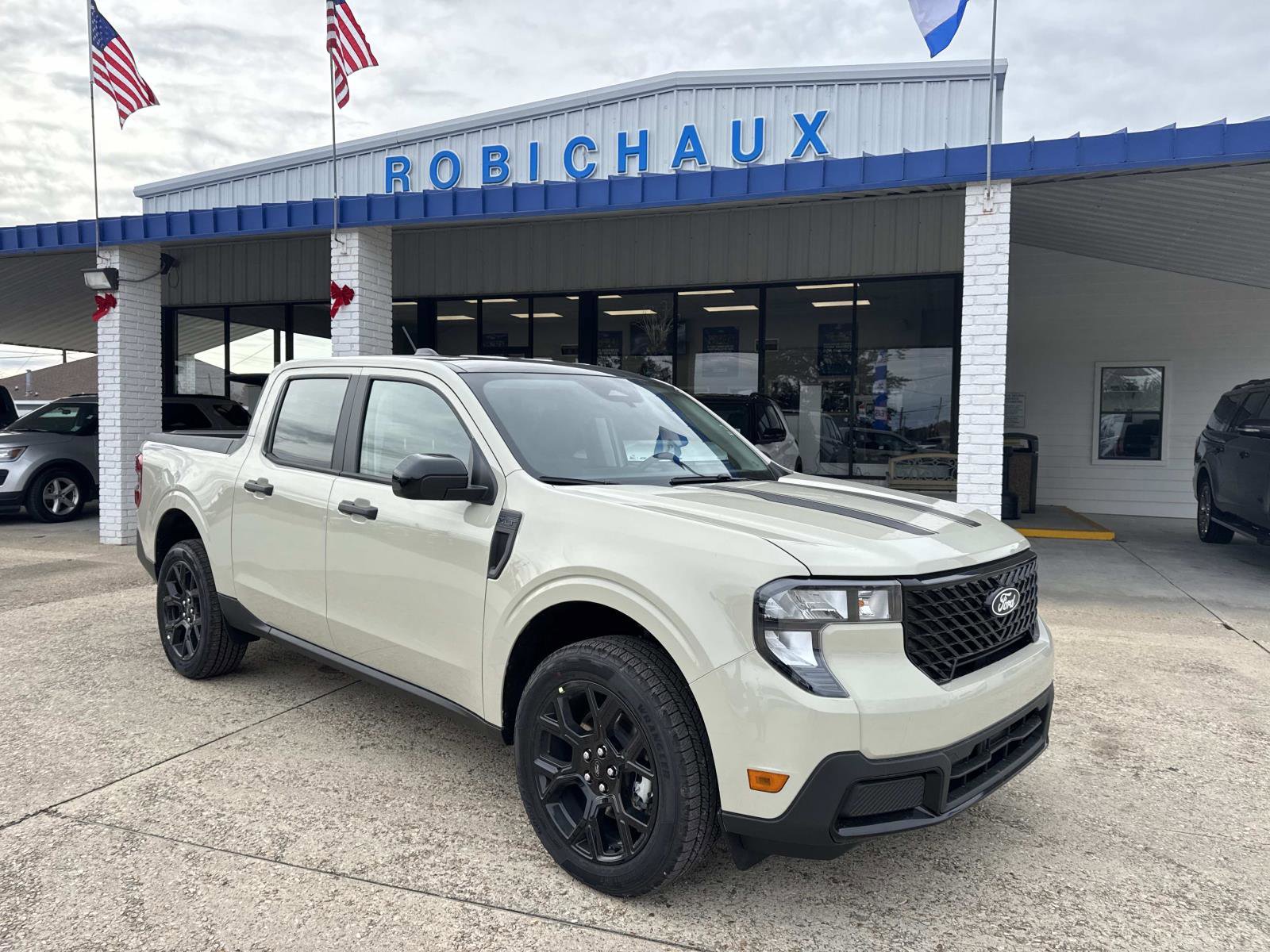 New 2025 Ford Maverick XLT w/ Black Appearance Package image 1