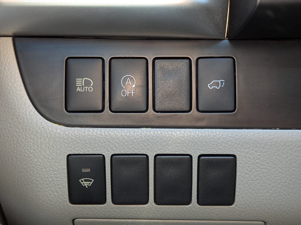 Used 2019 Toyota Highlander XLE FWD image 27