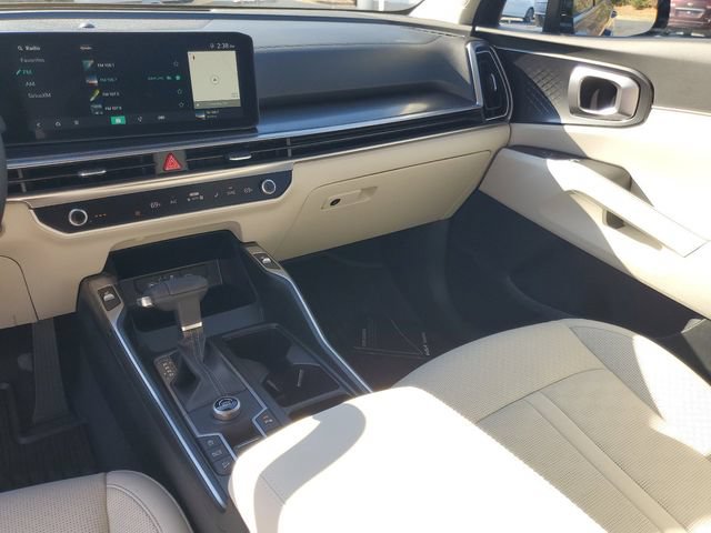 Certified 2025 Kia Sorento S w/ Panoramic Sunroof Package FWD image 10