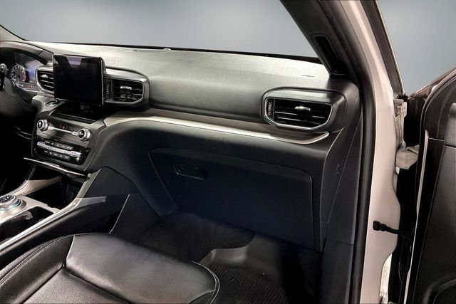 Used 2020 Ford Explorer XLT w/ Equipment Group 202A image 28