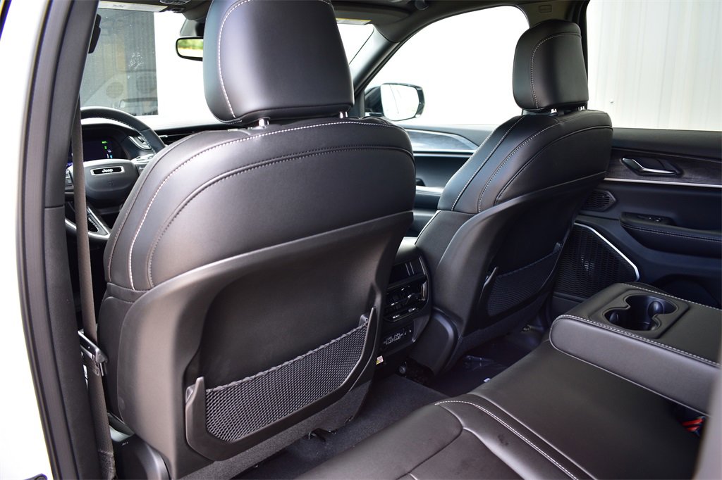 New 2024 Jeep Grand Cherokee Limited 4xe image 25