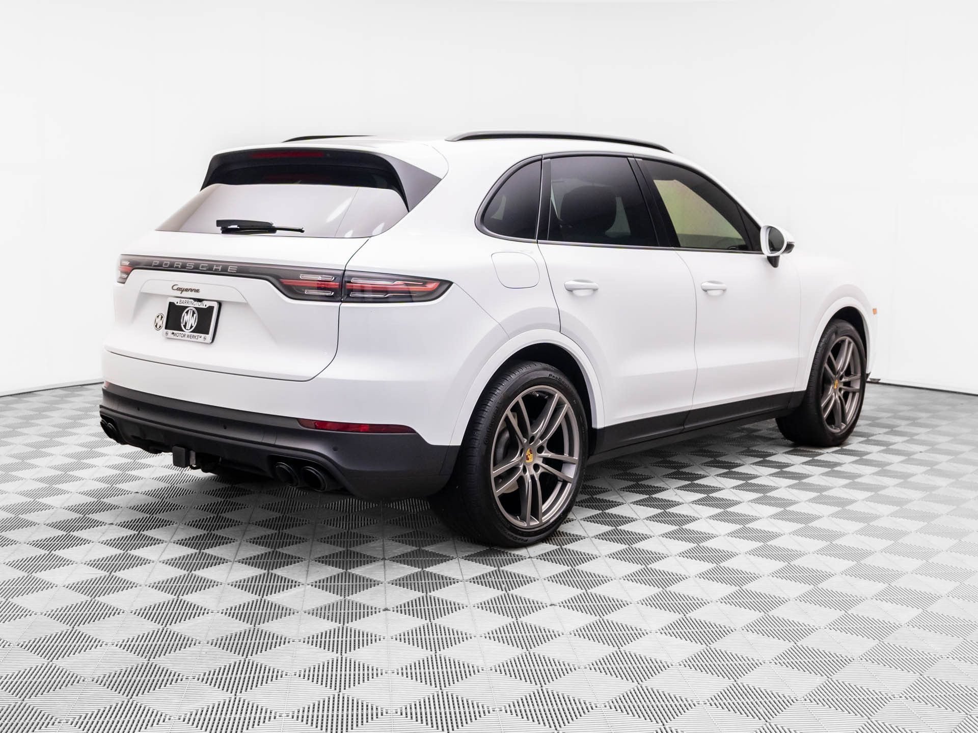 Used 2022 Porsche Cayenne Platinum Edition AWD/4WD image 8