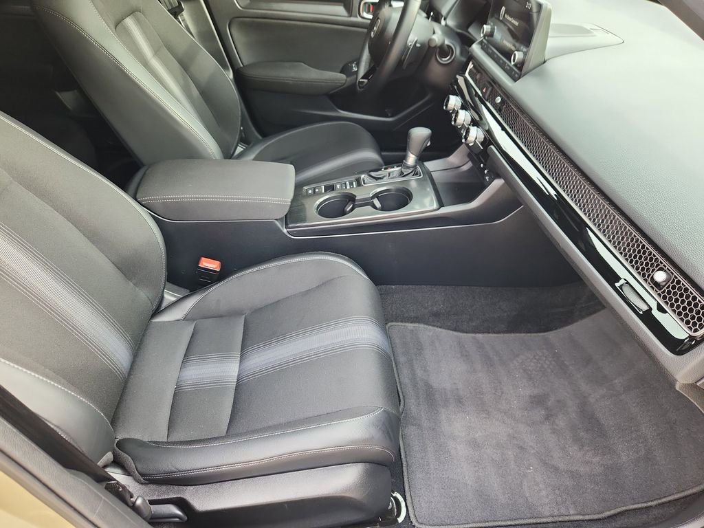Used 2025 Honda Civic Sport image 13