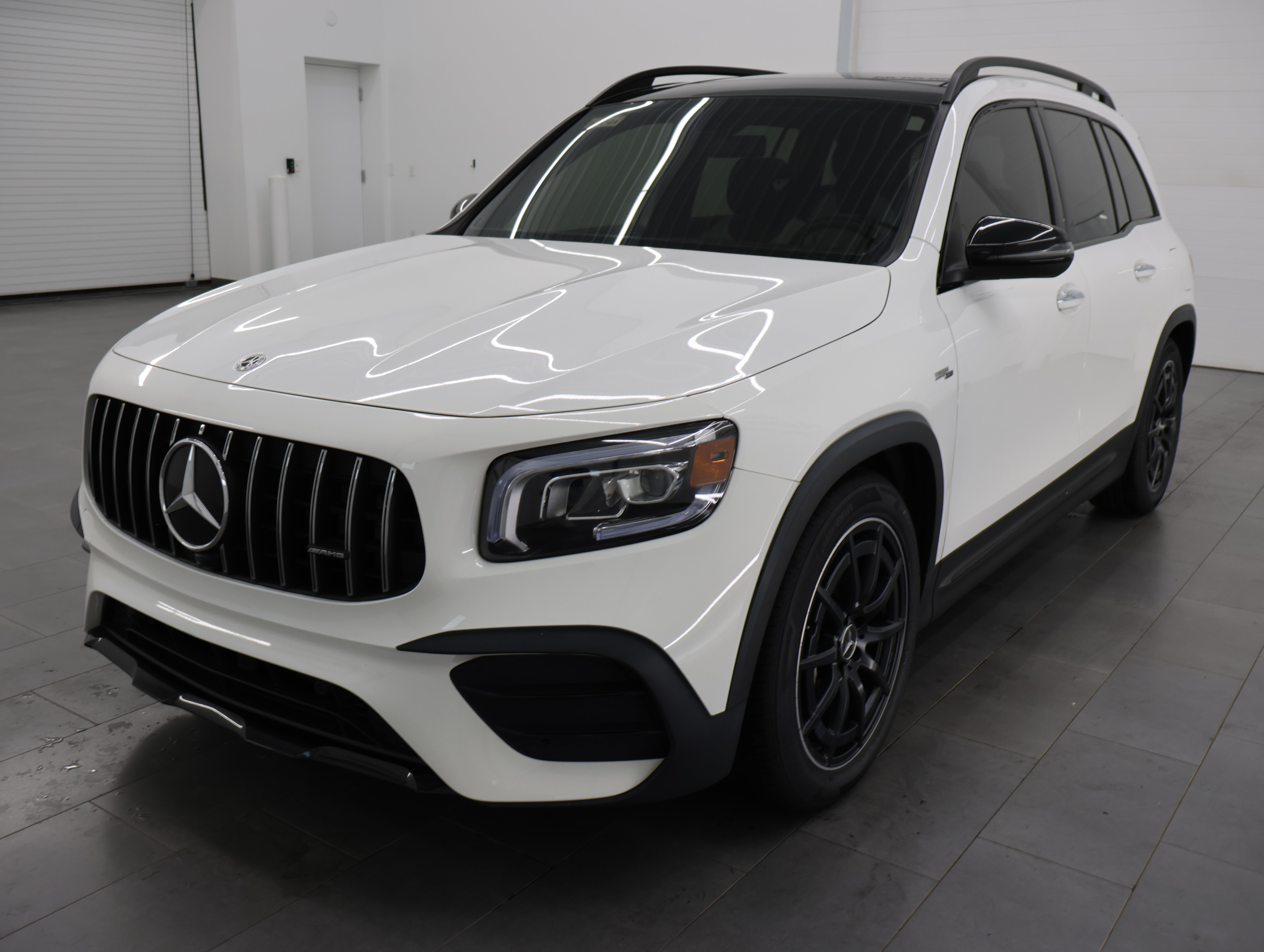 Used 2022 Mercedes-Benz GLB 35 AMG 4MATIC image 7