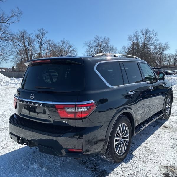 Used 2023 Nissan Armada SL w/ Captain's Chairs Package image 3