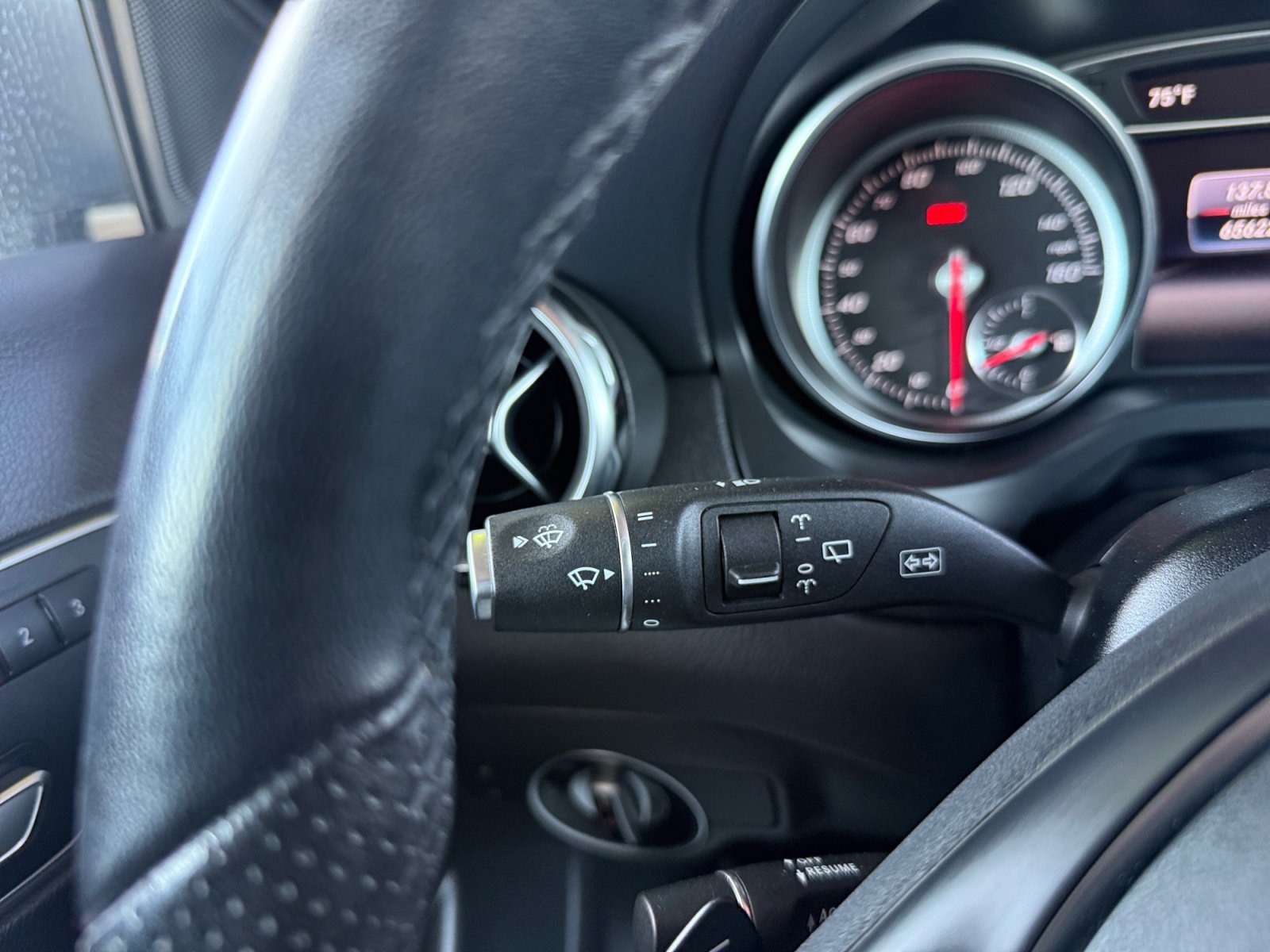 Used 2019 Mercedes-Benz GLA 250 4MATIC image 23