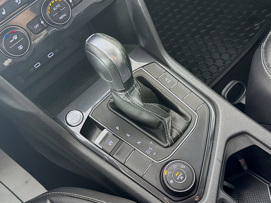 Used 2021 Volkswagen Tiguan SE image 20