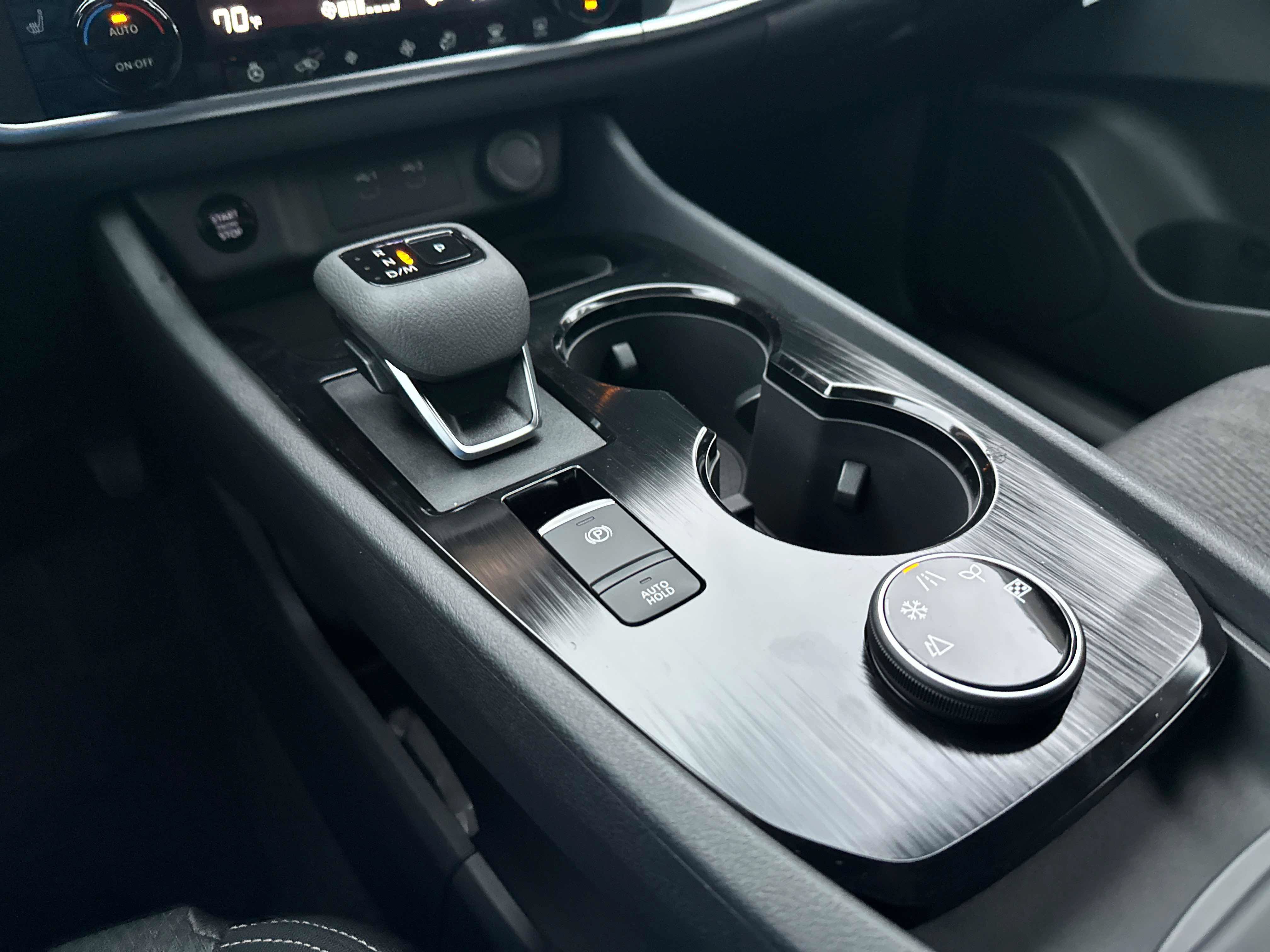 New 2027 Nissan Rogue SV AWD/4WD image 31