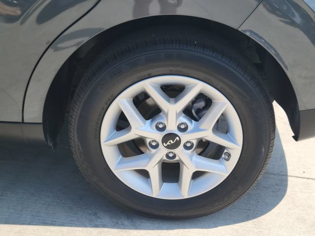 Certified 2025 Kia Soul LX w/ LX Technology Package FWD image 18