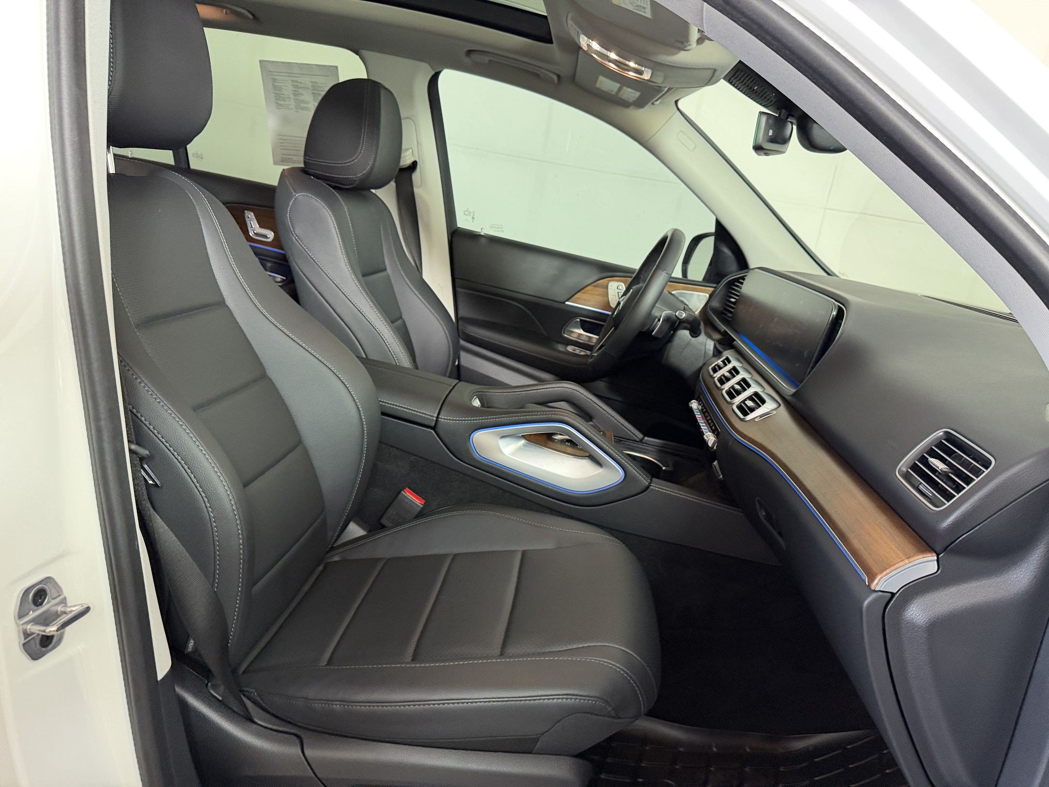 Certified 2024 Mercedes-Benz GLE 450 4MATIC image 26