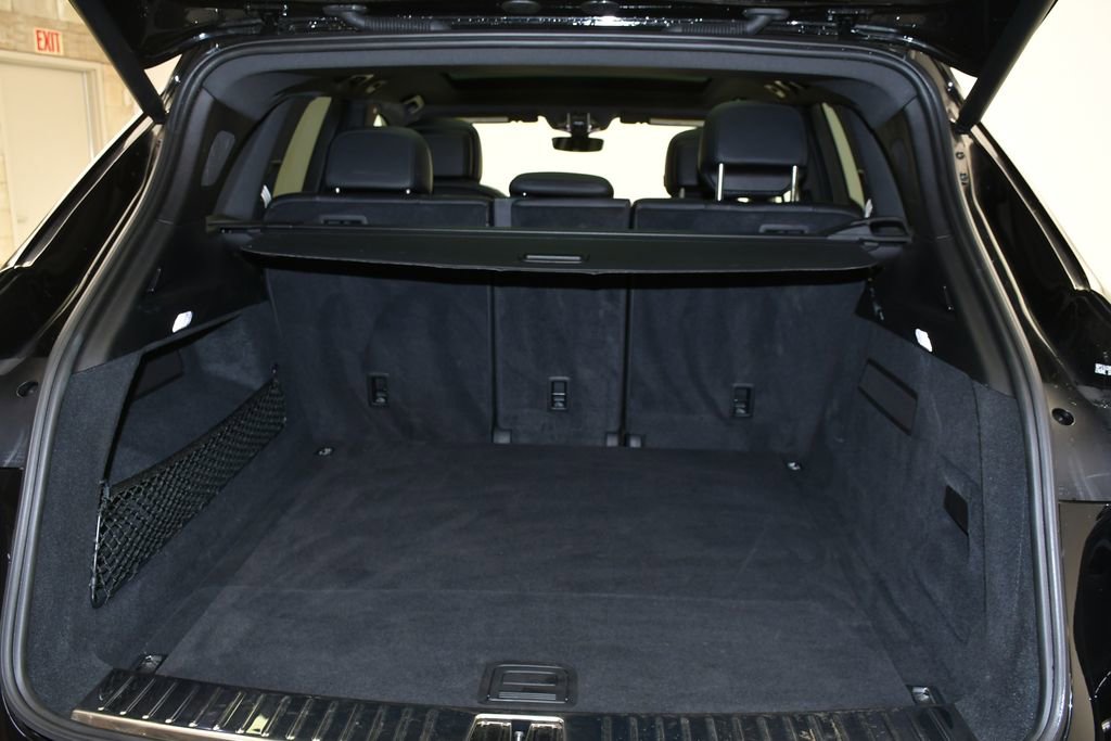 Certified 2023 Porsche Cayenne Platinum Edition AWD/4WD image 21