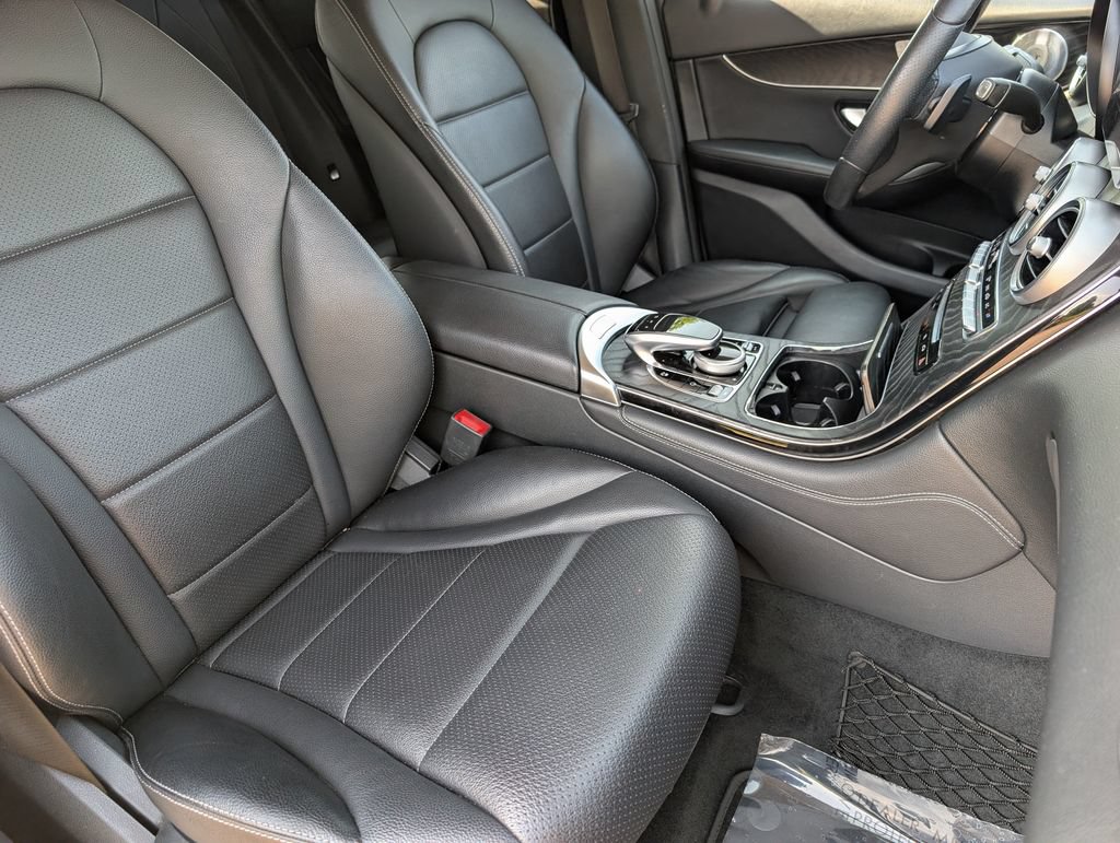 Used 2017 Mercedes-Benz GLC 300 4MATIC Coupe image 23