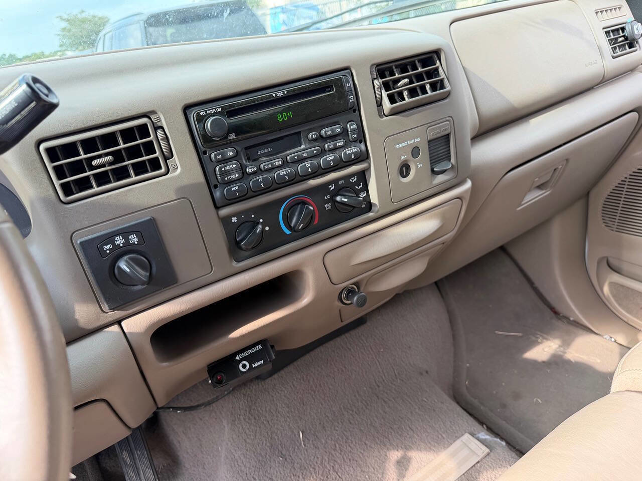 Used 2000 Ford F250 Lariat image 23